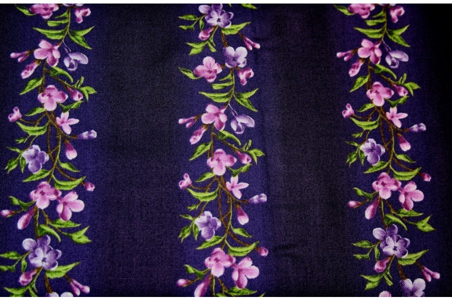 10cm Baumwolldruck Fresh Lilacs Blumenstreif  (Grundpreis € 12,00/m)